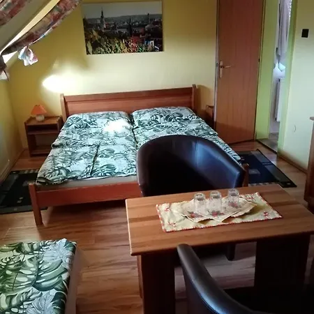 בית הארחה Toeroek Vendeghaz 3*